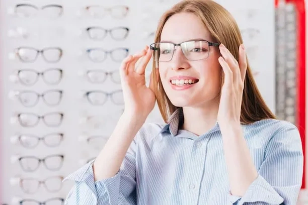 Where to Get Glasses for High Prescription in 2025 | EFE Glasses