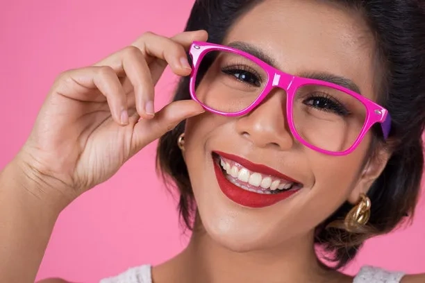 How to Style Pink Glasses with Fashion Accessories | EFE Glasses