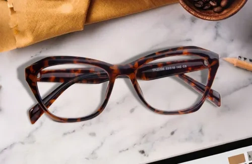 Progressive Lenses: The Ultimate 2025 Guide