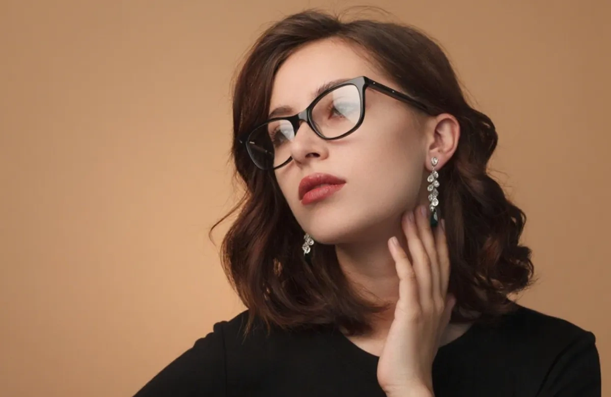 How Do Glasses Work?