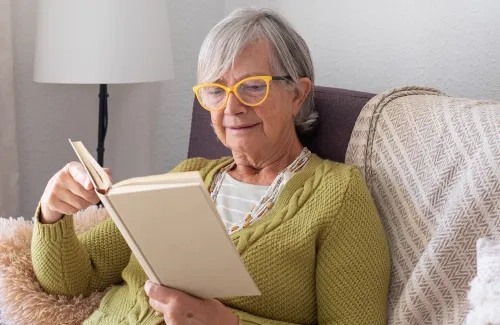 What Does Farsighted Mean? Understanding Hyperopia