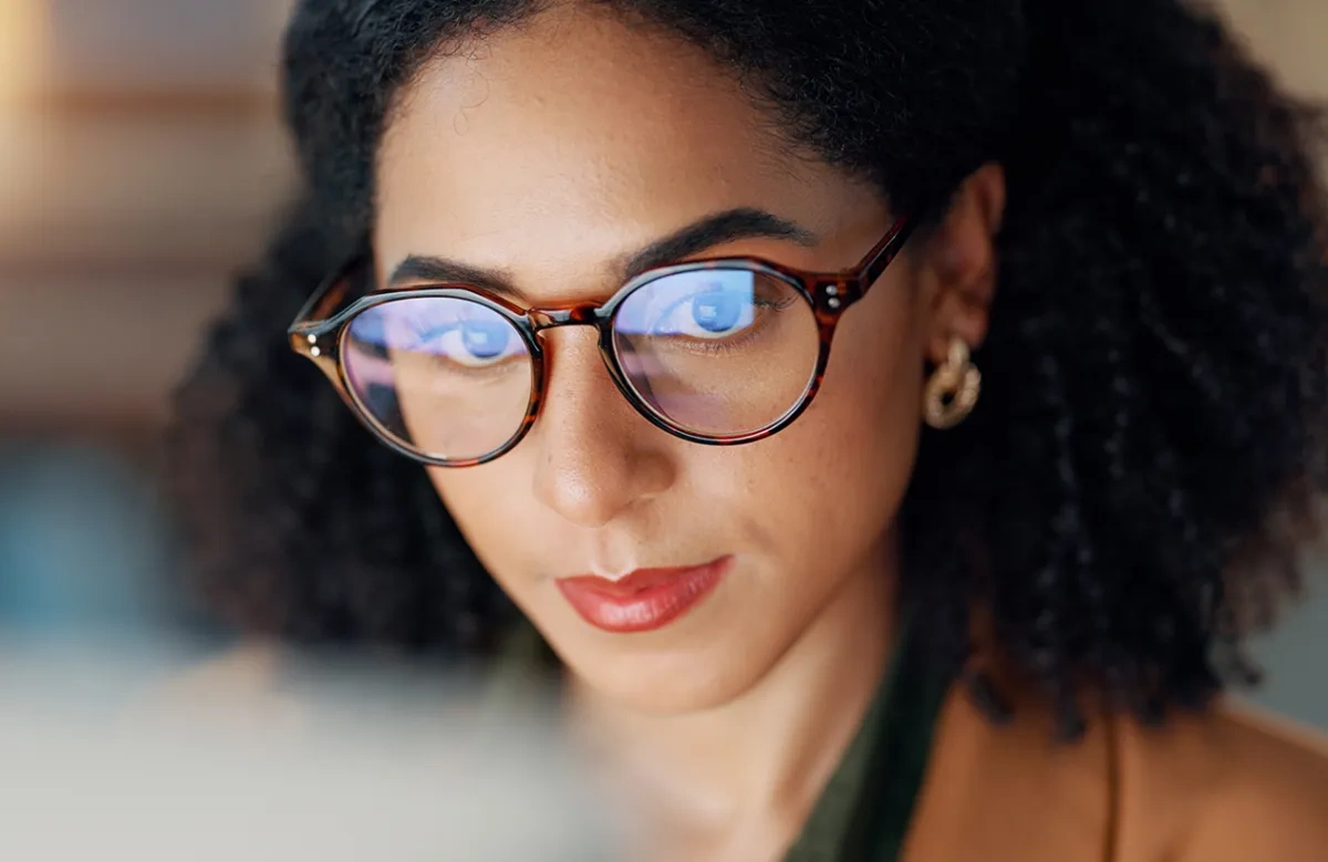 What Are the Best Frames for High-Prescription Lenses?