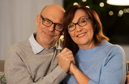 How to Choose the Best Senior Glasses: Comfort, Confidence, and Timeless Style